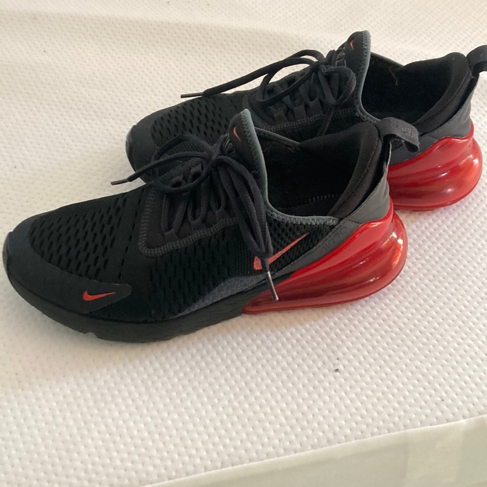 Nike 270